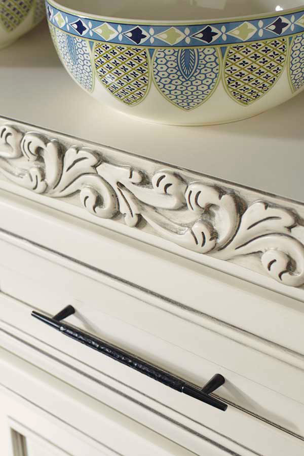 /file/media/schrock/products/mouldings_accents/3acanthusinsertmcocgsm.jpg